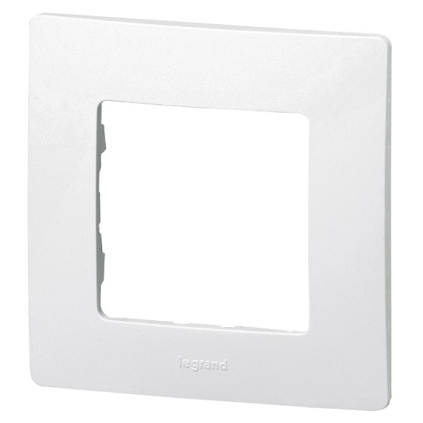 Рамка 1x цвят Бял - Legrand Niloe 665001
