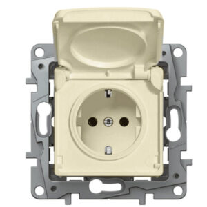 Контакт шуко с капаче и детска защита 2P+E 16A IP44 Крем - Legrand Niloe 764631