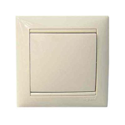 Блистер Valena Еднополюсен ключ 10A 250V Крем с рамка - Legrand Valena 692720