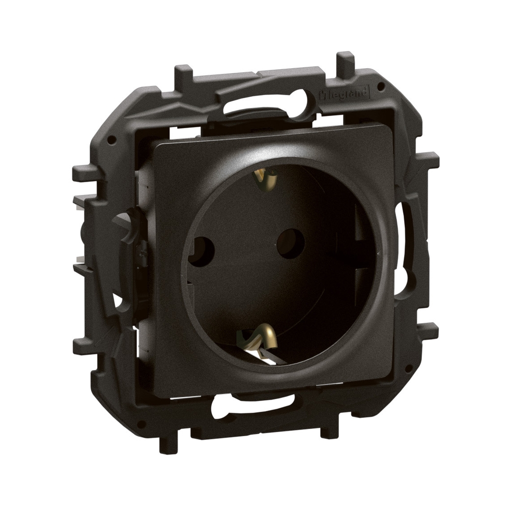 Контакт Шуко 2P+E 16A с винтови клеми Черен - Legrand Niloe New NP3121BK